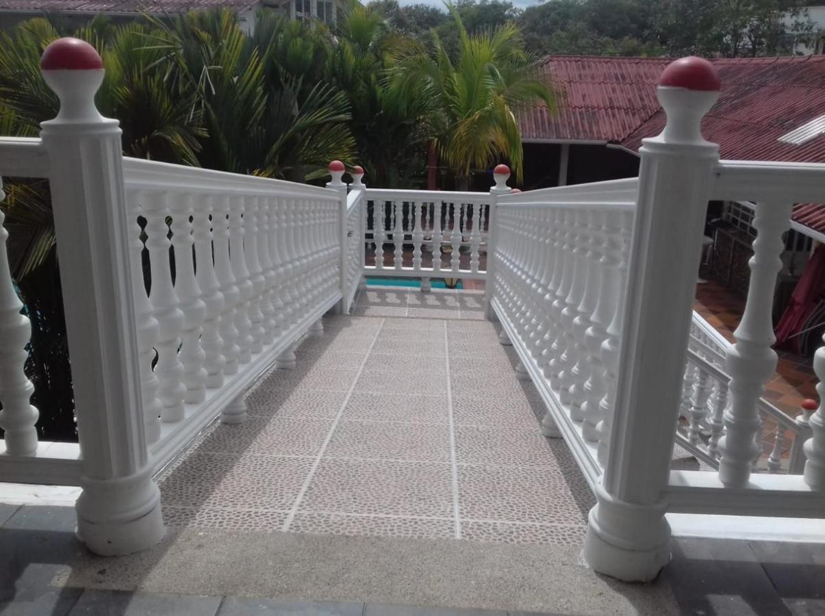 Hotel Campestre La Toscana Вильявисенсио Экстерьер фото